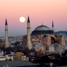 Image of a mosque as the sun is setting
